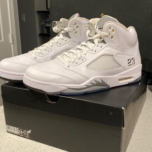 Air Jordan Retro 5 “Metallic White”